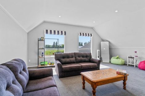 Photo of property in 201 Egerton Road, Winton, 9781