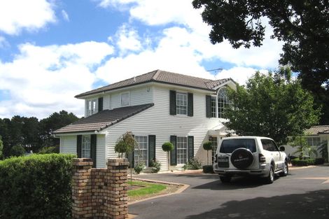 Photo of property in 1/5a Pullum Street, Birkenhead, Auckland, 0626