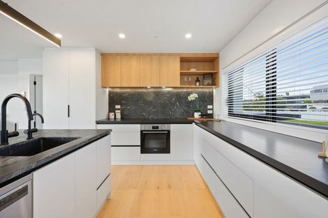 Photo of property in 114 Bramley Drive, Farm Cove, Auckland, 2012