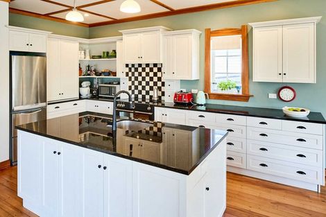 Photo of property in 38 Tuatoru Street, Eastbourne, Lower Hutt, 5013