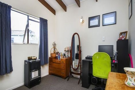 Photo of property in 142 Moire Road, West Harbour, Auckland, 0618