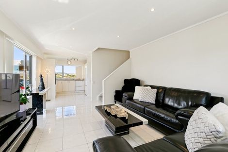 Photo of property in 44 Akaroa Drive, Maupuia, Wellington, 6022