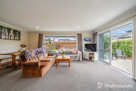 Photo of property in 98 Farmer Crescent, Taita, Lower Hutt, 5011