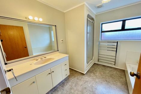 Photo of property in 2/1345 Dominion Extension, Mount Roskill, Auckland, 1041