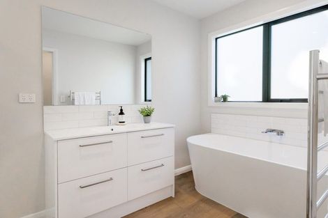 Photo of property in 12 Ruia Crescent, Cambridge, 3434