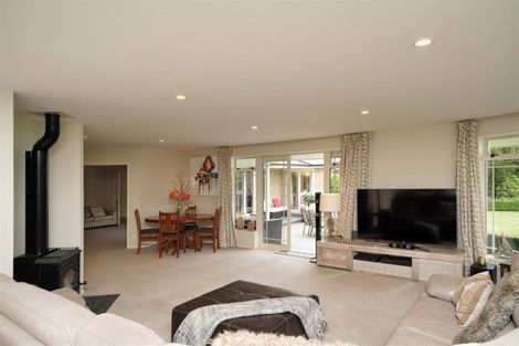 Photo of property in 547 Yaldhurst Road, Yaldhurst, Christchurch, 7676