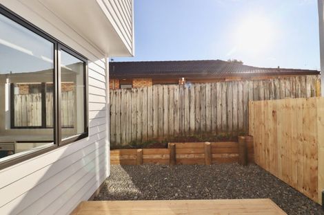 Photo of property in 8a Britannia Place, Half Moon Bay, Auckland, 2012
