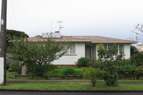 Photo of property in 14 Tiraumea Drive, Pakuranga, Auckland, 2010