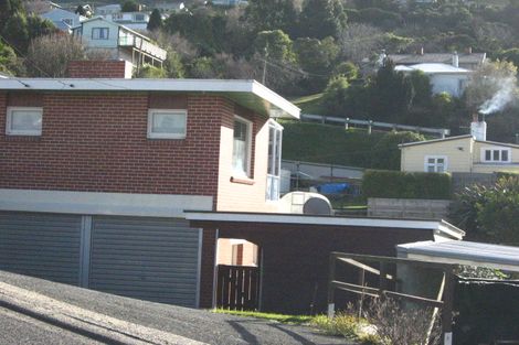 Photo of property in 6 Athol Place, Ravensbourne, Dunedin, 9022
