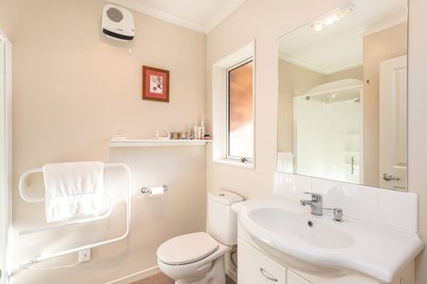 Photo of property in 7e Olivea Place, Oxford, 7430