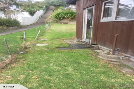 Photo of property in 6a Browns Bay Road, Rothesay Bay, Auckland, 0630