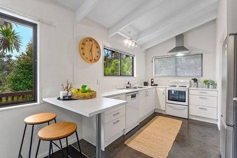 Photo of property in 2/19 Seaview Road, Glenfield, Auckland, 0629