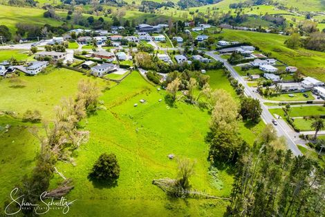 Photo of property in 9 Bickerstaffe Road, Maungaturoto, 0520