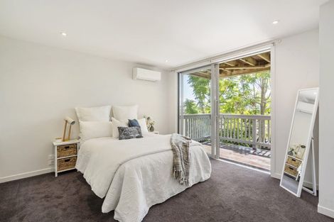 Photo of property in 1/14 Rothesay Bay Road, Rothesay Bay, Auckland, 0630