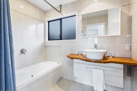 Photo of property in 35 Masterton Road, Rothesay Bay, Auckland, 0630