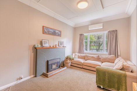 Photo of property in 9 Collins Street, Waipawa, 4210