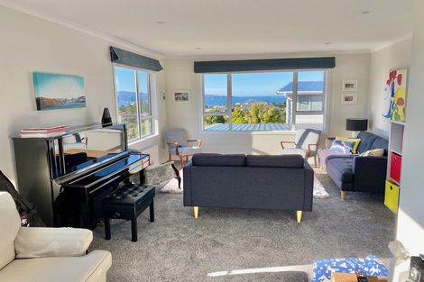 Photo of property in 184 Dowse Drive, Maungaraki, Lower Hutt, 5010