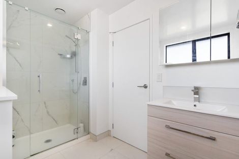 Photo of property in 6/19 Karamu Street, Te Atatu Peninsula, Auckland, 0610