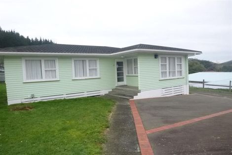 Photo of property in 17 Parenga Street, Wainuiomata, Lower Hutt, 5014