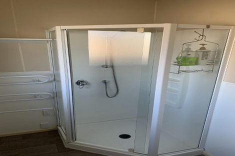 Photo of property in 354 Memorial Avenue, Burnside, Christchurch, 8053