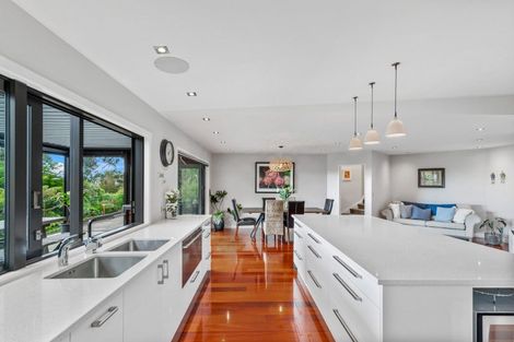 Photo of property in 433 East Coast Road, Mairangi Bay, Auckland, 0630