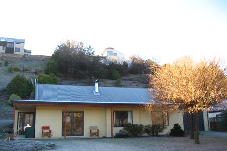 Photo of property in 37 Mcdonnell Road, Arrowtown, 9302