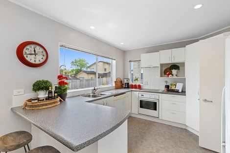 Photo of property in 2/21 Watea Road, Torbay, Auckland, 0630