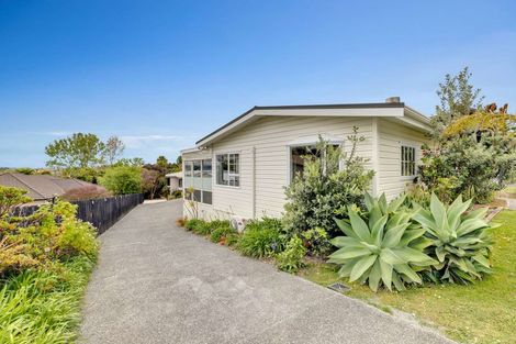 Photo of property in 36 Tiri Road, Manly, Whangaparaoa, 0930