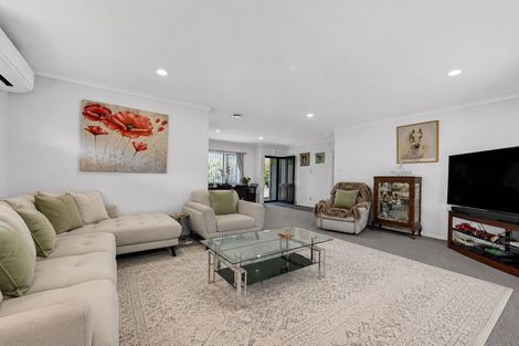 Photo of property in 26 Magnolia Drive, Waiuku, 2123
