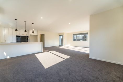 Photo of property in 20c Beach Road, Castor Bay, Auckland, 0620