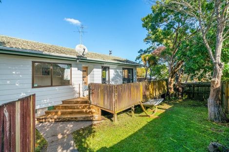 Photo of property in 12 Lendenfeld Drive, Papatoetoe, Auckland, 2025