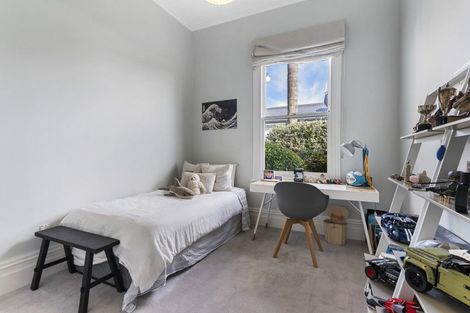 Photo of property in 17 Tainui Road, Devonport, Auckland, 0624