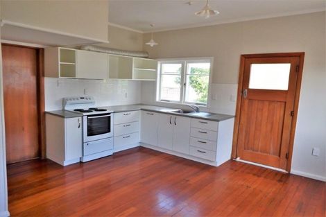 Photo of property in 21 Cameron Road, Hamilton East, Hamilton, 3216