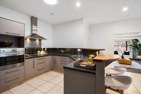 Photo of property in 1 Russell Robertson Drive, Havelock North, 4130