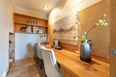 Photo of property in 2/21 Sunderlands Road, Half Moon Bay, Auckland, 2012