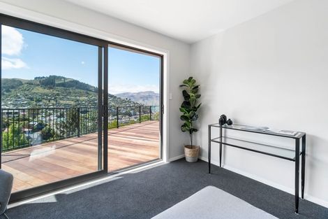 Photo of property in 28 Ticehurst Road, Lyttelton, 8082