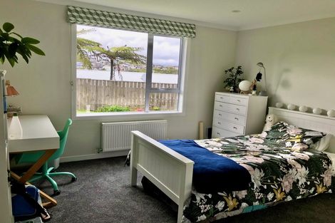 Photo of property in 184 Dowse Drive, Maungaraki, Lower Hutt, 5010