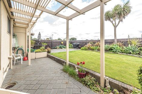 Photo of property in 4 Kapiti Terrace, Castlecliff, Whanganui, 4501