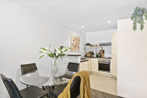 Photo of property in 19 Ballantrae Place, Thorndon, Wellington, 6011