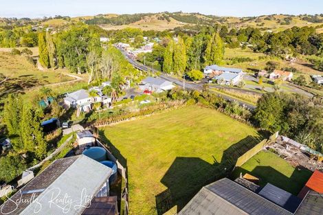 Photo of property in 10 Skelton Crescent, Paparoa, 0571