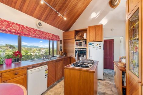 Photo of property in 115 Tutere Street, Waikanae Beach, Waikanae, 5036
