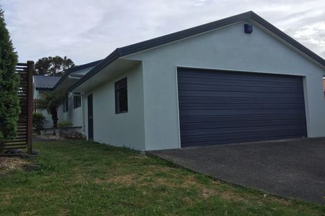 Photo of property in 24 Pukatea Avenue, Albany, Auckland, 0632