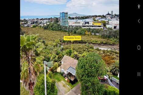 Photo of property in 9 Rangitoto Terrace, Milford, Auckland, 0620