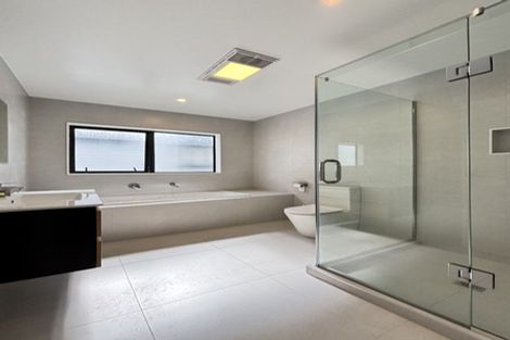 Photo of property in 29c West Harbour Drive, West Harbour, Auckland, 0618