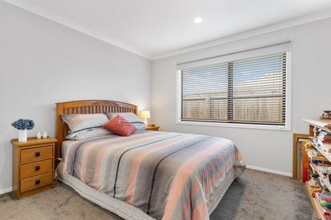 Photo of property in 13 Feist Street, Carterton, 5713