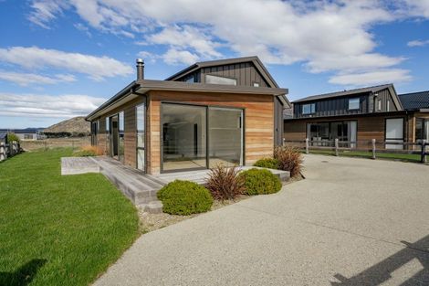 Photo of property in 5 Wallace Place, Wanaka, 9305
