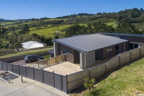 Photo of property in 21 Rauta Way, Helensville, 0800