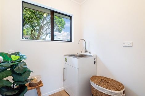 Photo of property in 8 Hague Place, Birkenhead, Auckland, 0626