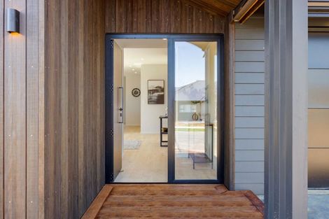 Photo of property in 37 Taahunui Rise, Peacocke, Hamilton, 3206