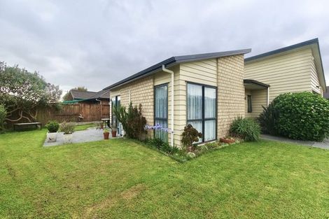 Photo of property in 16 Chadwick Place, Rototuna North, Hamilton, 3210